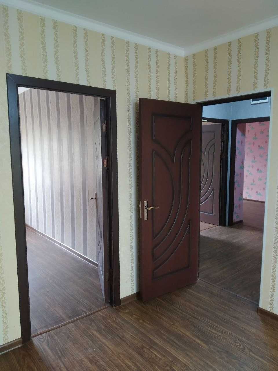 4 хонали квартира/хонадон сотилмоқда! Бодомзор. Тест маркази ёнида.