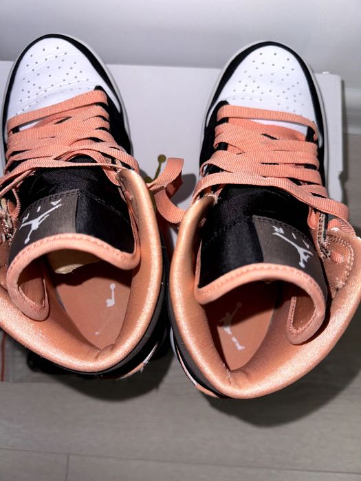 Nike Jordan 1 Mid Peach Mocha