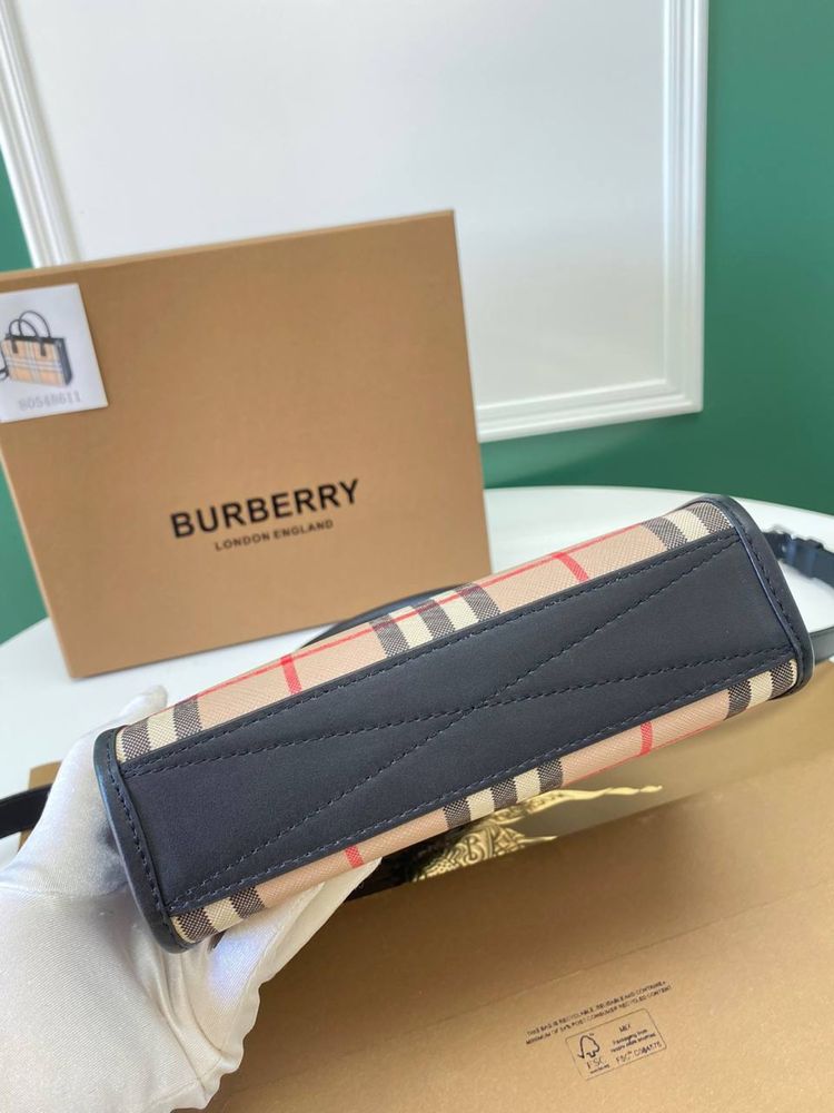 Geanta Burberry