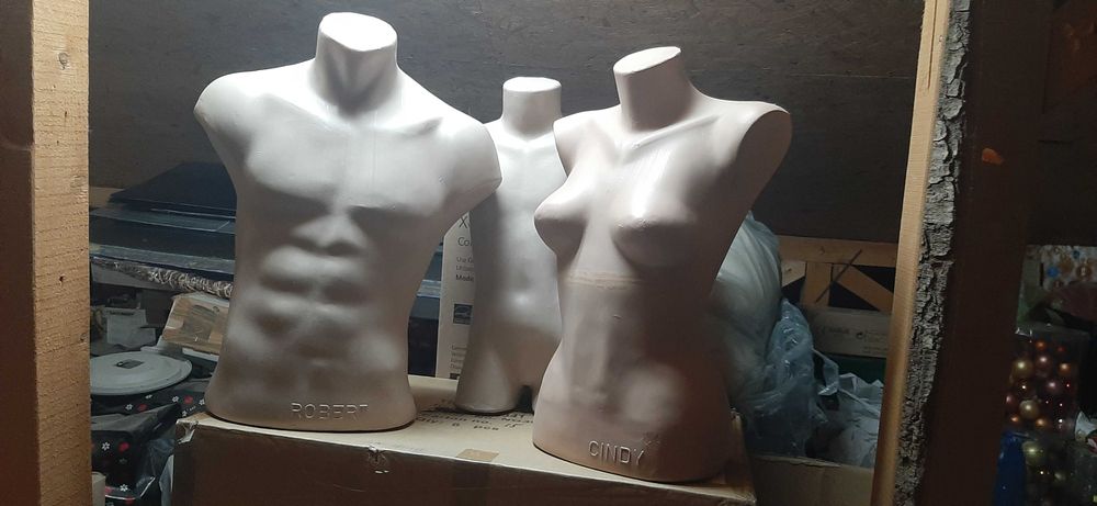 Manechine - barbat, femeie si copil