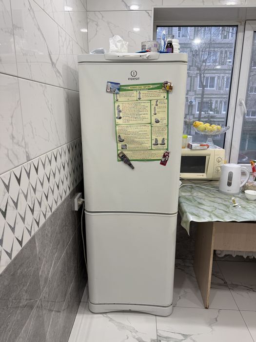 Продам рабочий холодильник