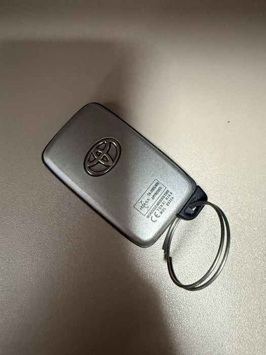 Продам Ключь на Тойота