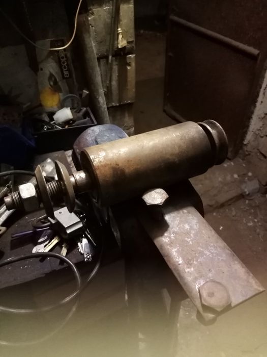 Vând ax pentru polizor