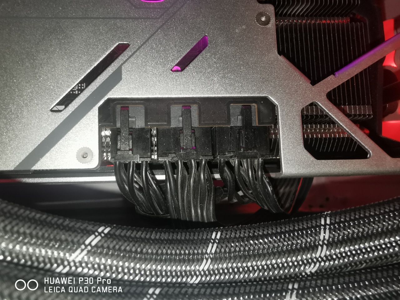 AMD Radeon™ RX 6900 XT 16 GB SE