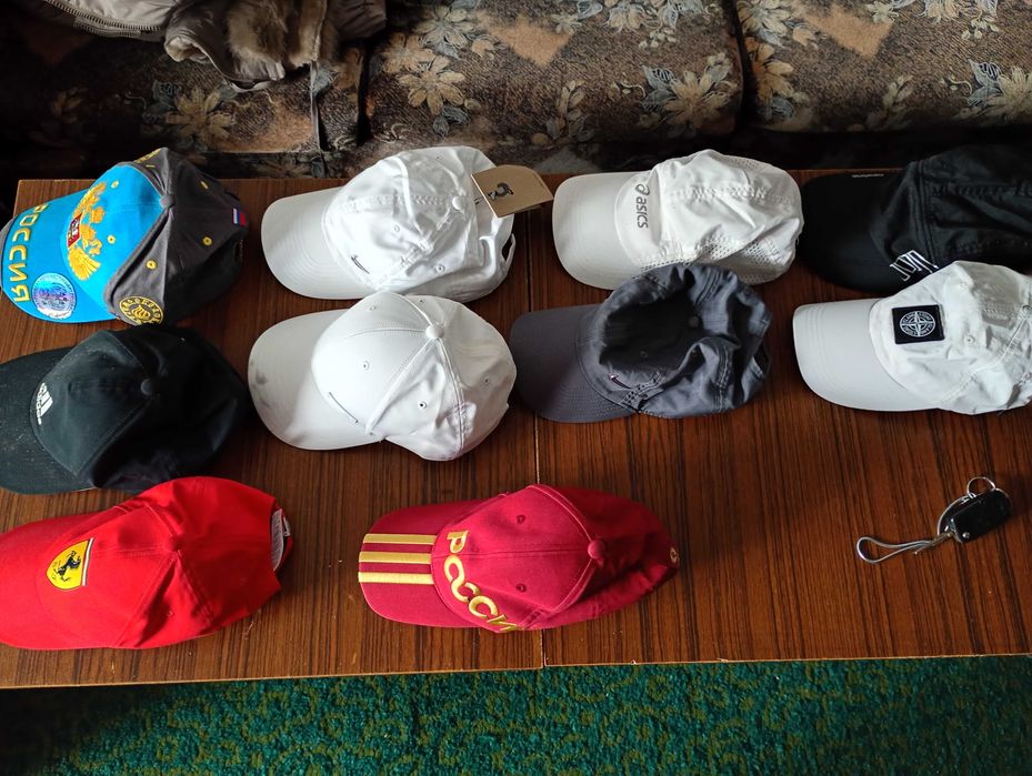 Шапки с козирка,идиотка Valentino Rossi 46