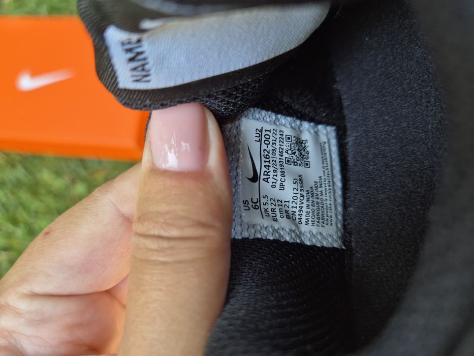 Adidasi bebe Nike,marimea 22