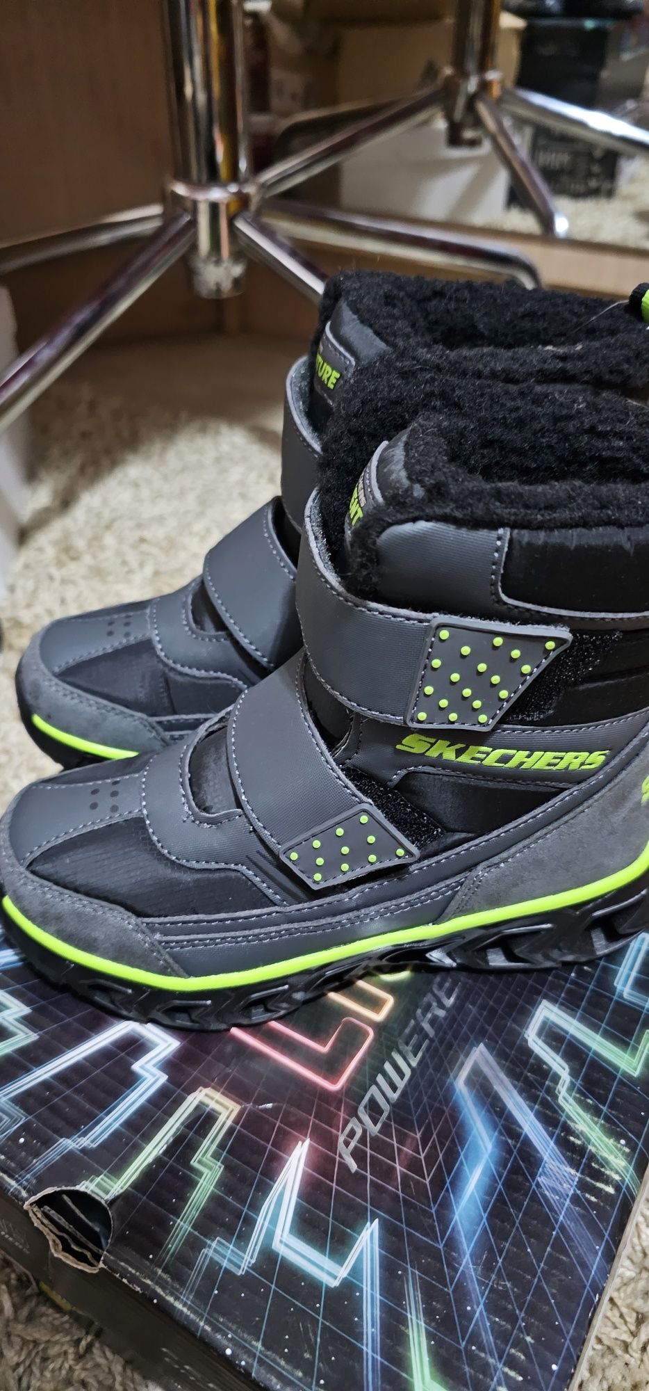 Продам ботинки, сапоги скечерсы skechers
