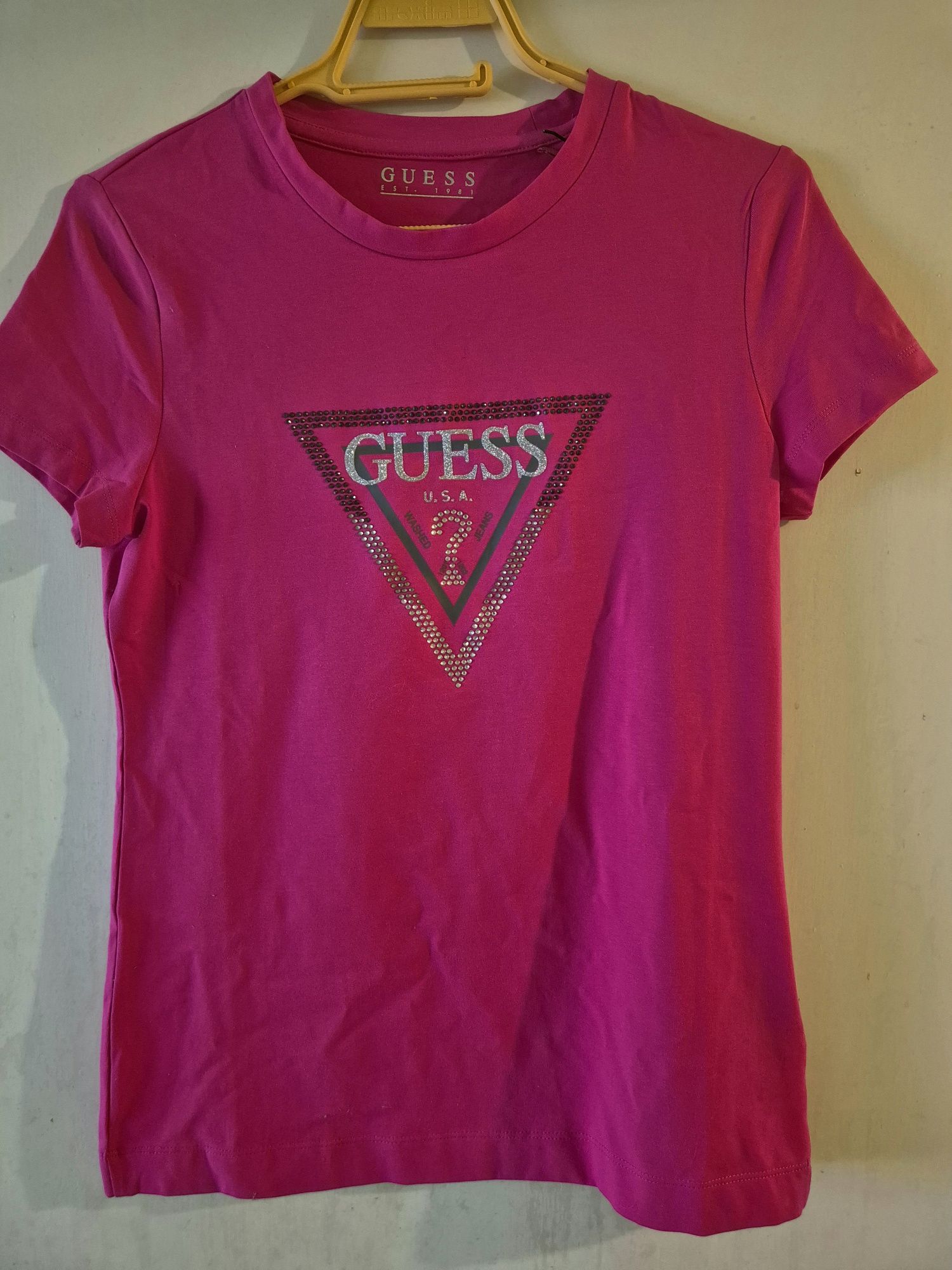 Три дамски ризи / р-р S и тениска Guess - М р-р - нова