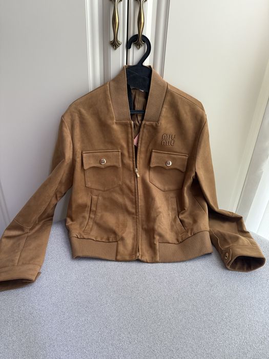 Продам куртку бомбер Миу миу люкс