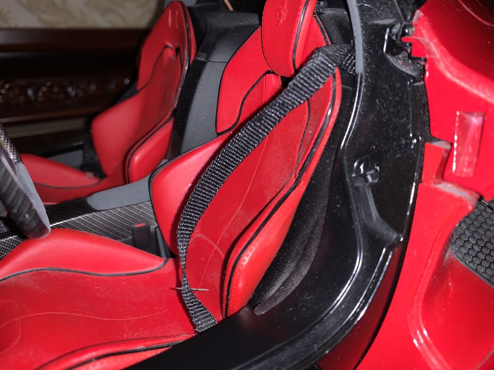 Моделька LaFerrari 1 of Uzbekistan и пульт