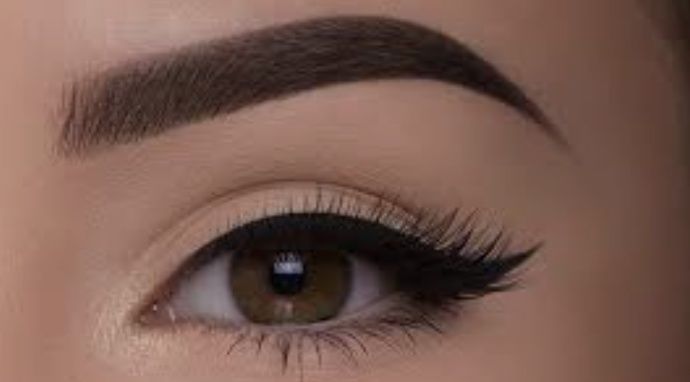 Micropigmentare buze si sprancene