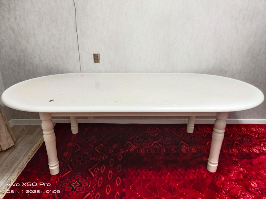 Продам  обеденный стол стулья