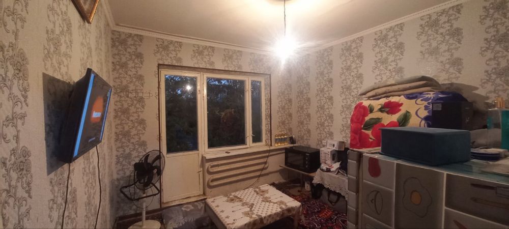 Sergeli tumani 1 xonali uy sotiladi srochna