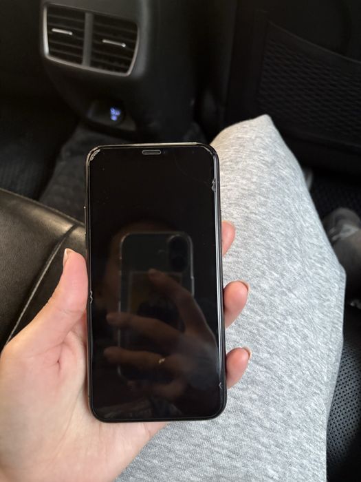 Продам Iphone 11 Pro