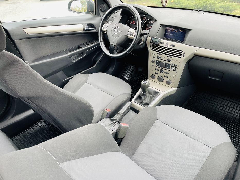 Opel Astra H 2008   Facelift  1.7cdti  216xxx km Reali