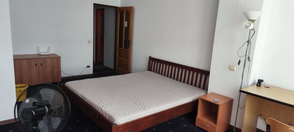 Caut coleg de apartament