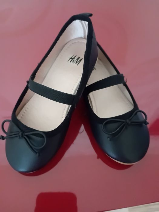 НОВИ!Черни балеринки/обувки H&M
