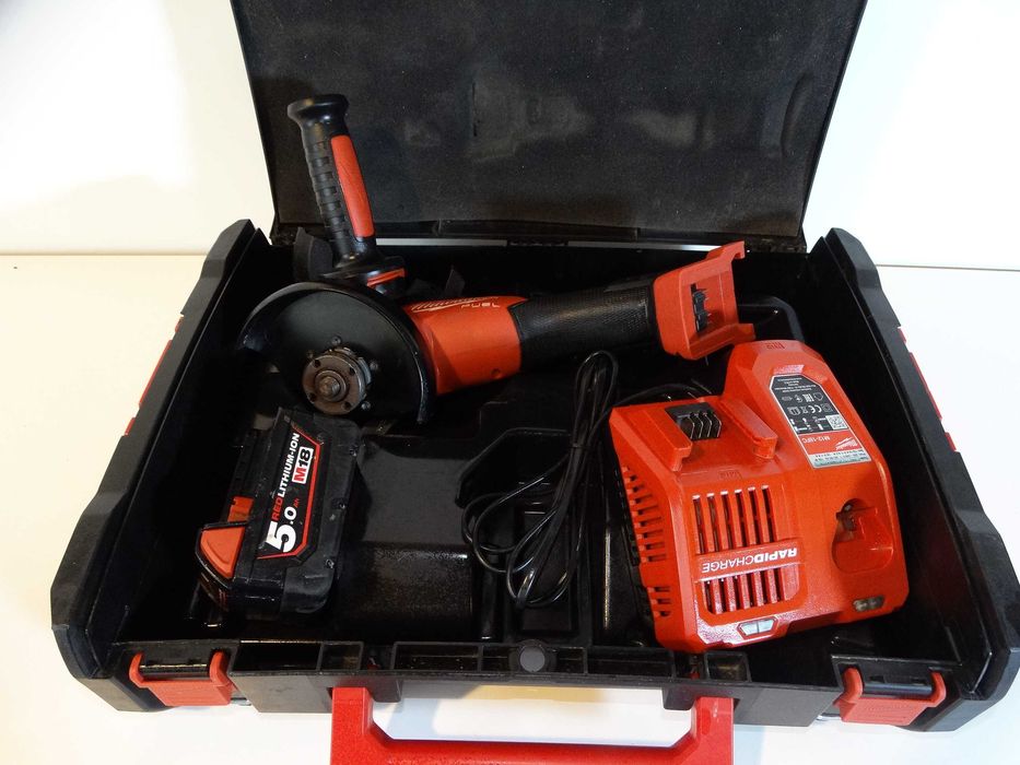 Milwaukee M18 FSAG 125 XB със 5 Ah и зарядно  - Акумулаторен ъглошлайф