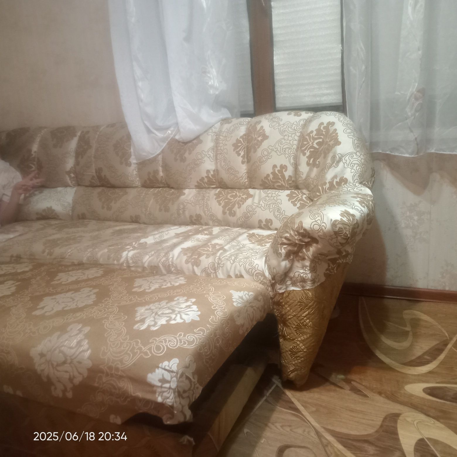 Диван для гостинной