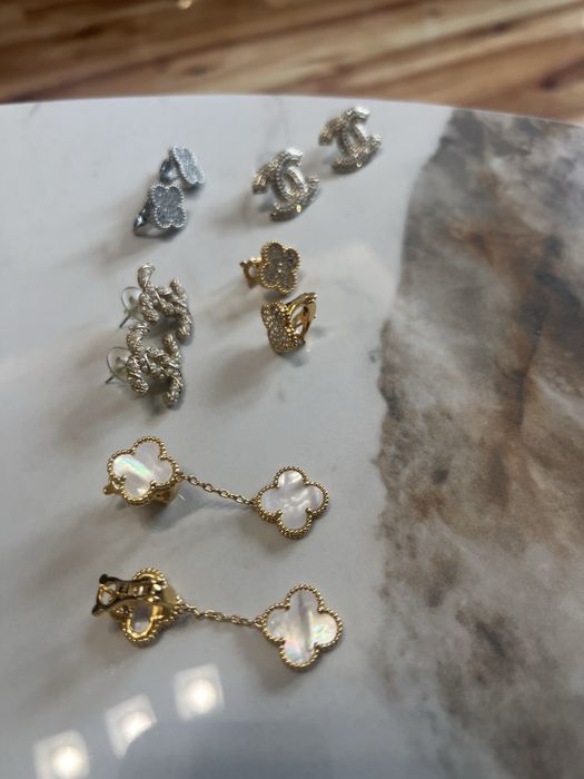 Обеци със златно покритие VC