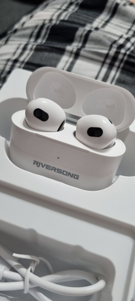 Casti wireless Riversong