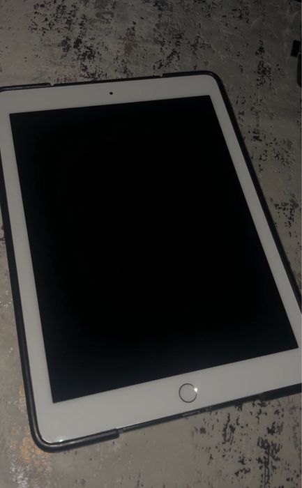 Ipad 7 (cred) aspect 10/10 cititi descrierea