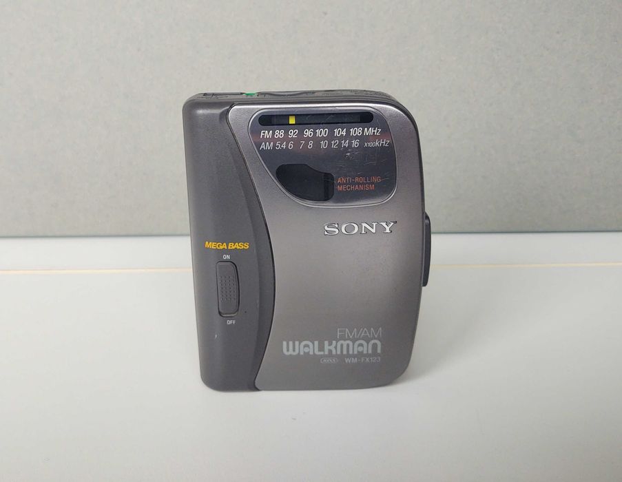 Walkman, minicasetofon cu radio Sony