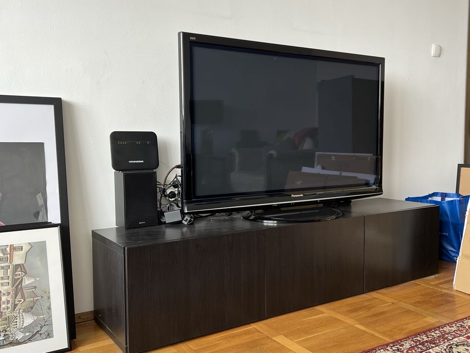 Телевизионен шкаф от ИКЕА