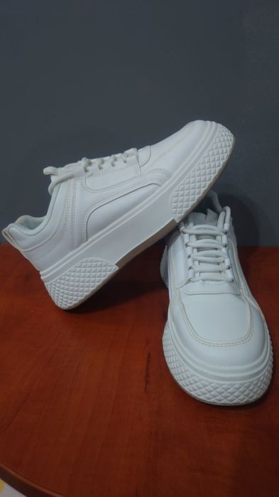 Дамски маратонки