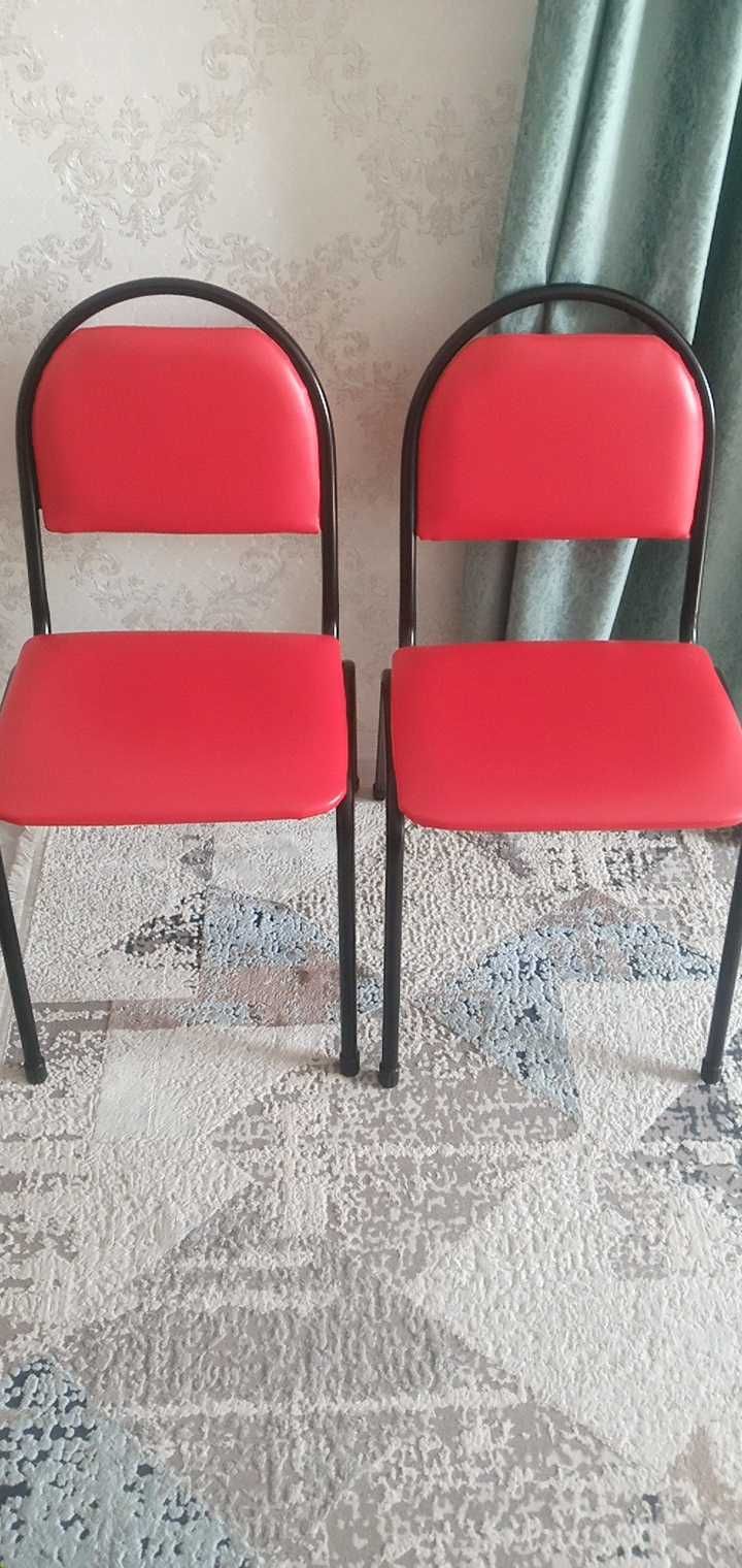 Продам стул офисныи