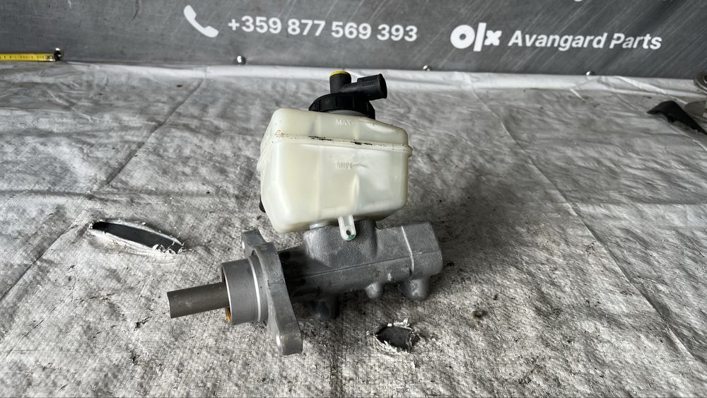 Dacia Sandero 2009- 1.6 спирачна помпа