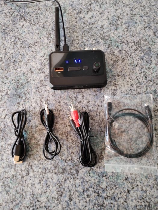 Vând receptor audio Bluetooth