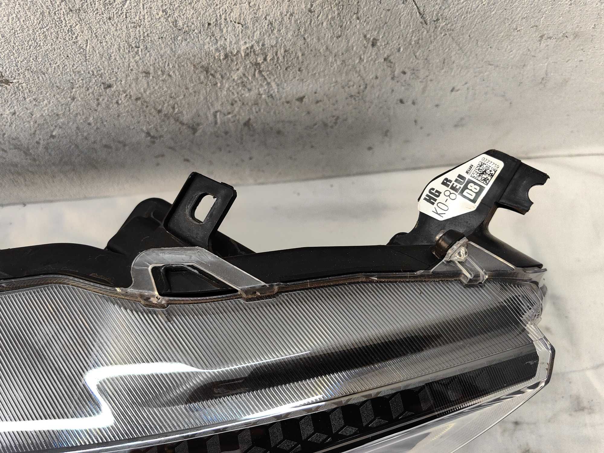 Оригинален фар Тойота Ярис  Toyota Yaris  Full Led