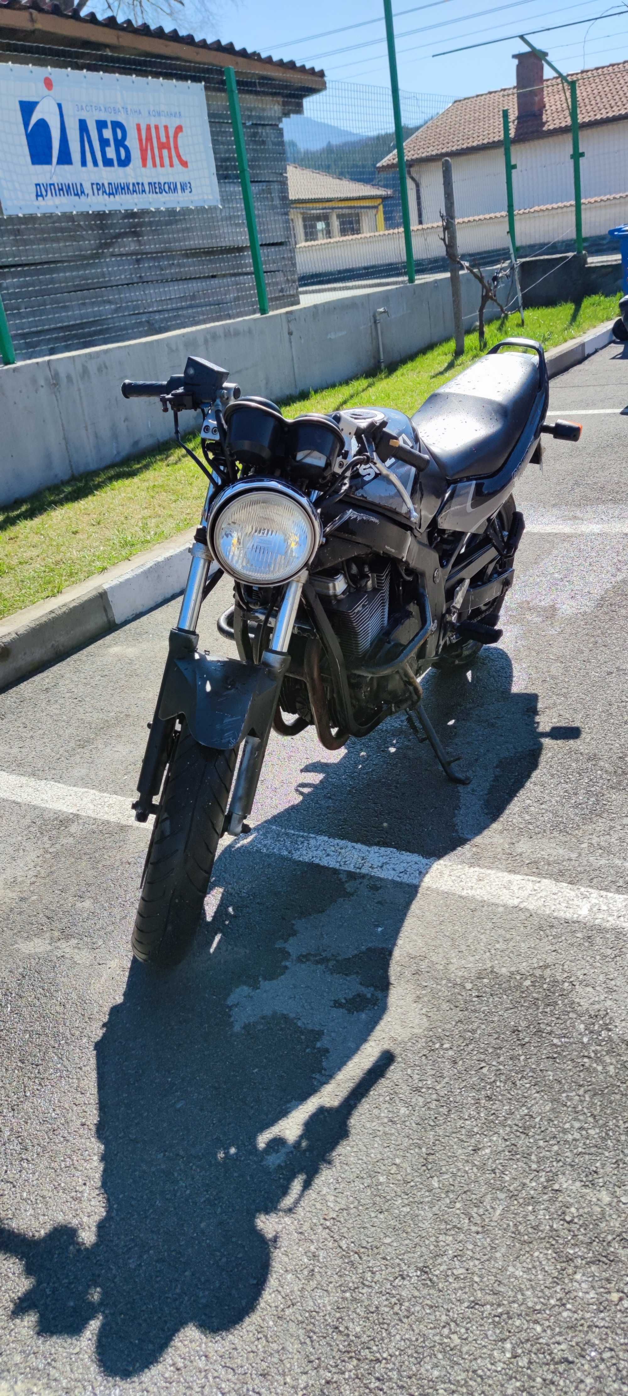 Suzuki GS 500 ES на части