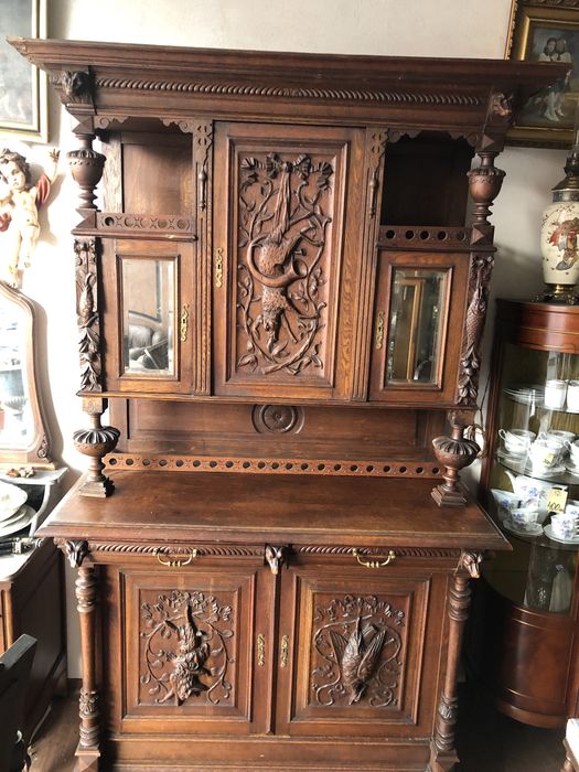 Vitrină vânâtoresc vechi