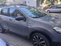 Vând nisan qashqai