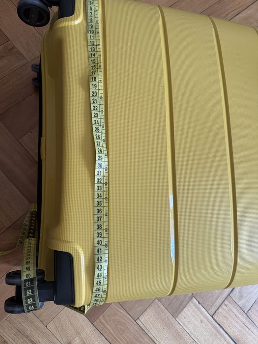 Продам чемодан большой 28’’