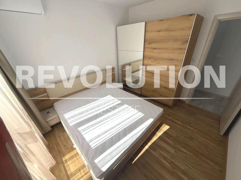 Дава се под наем Двустаен апартамент в Варна, м-т Пчелина - 65 кв.м за 450 € - Снимка #2