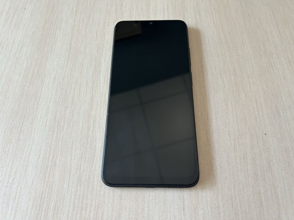 Продавам Xiaomi Redmi 12C 64/3GB