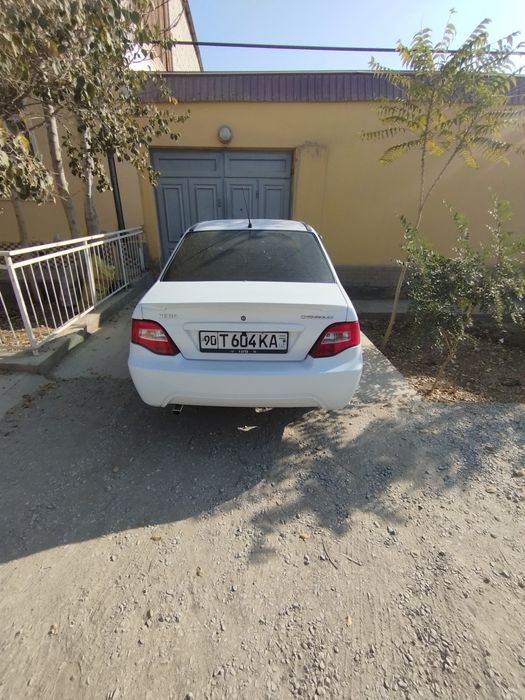 Neksa 2 sotiladi yoki dagavorga beriladi. 2015yil. Poluks.