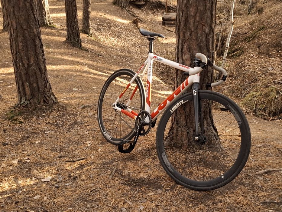 Фикс гир LOWII (сингла)