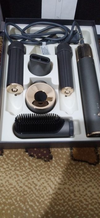 Стайлер новый ниразу непользовались