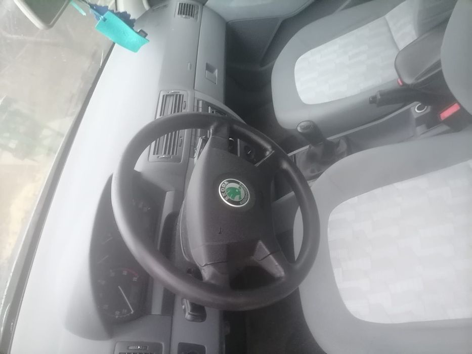 Vând skoda fabia