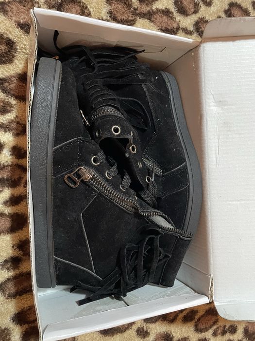 Vand pantofi de dama