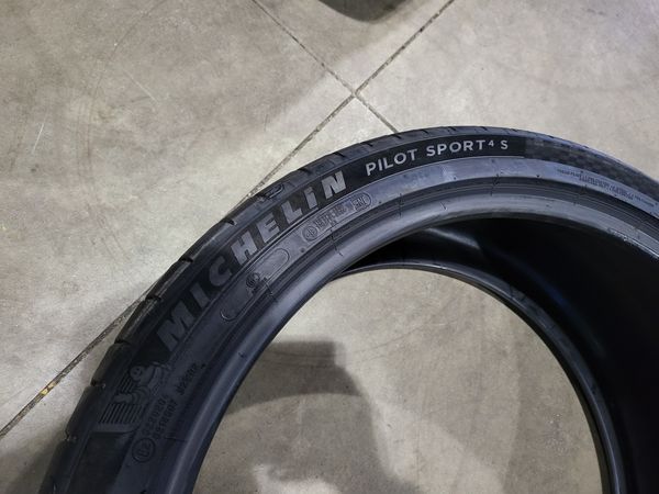 315/30/22//275/35/22 MICHELIN