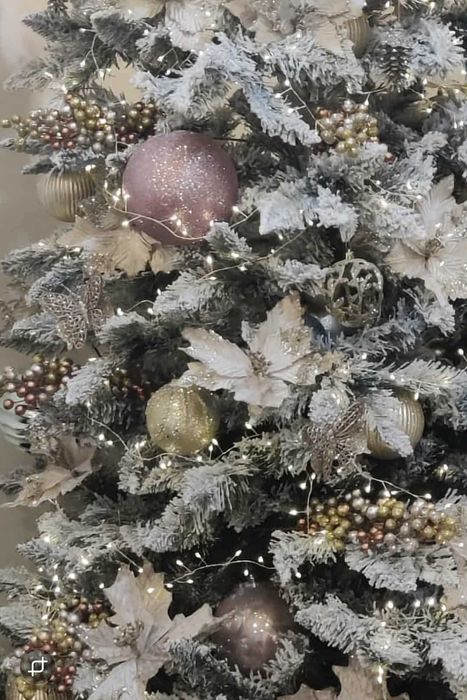 Brad artificial de Craciun cu zapada - 2,5m