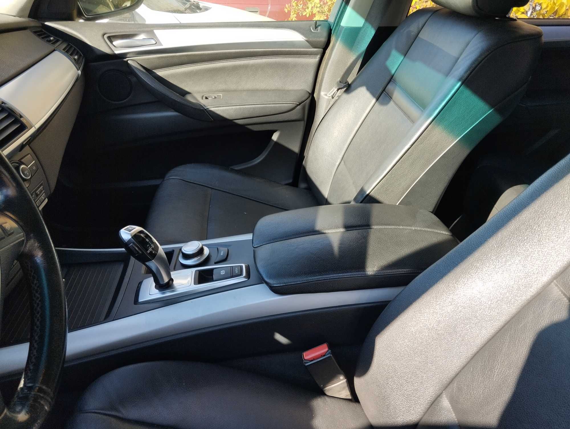 Продавам BMW IS X5