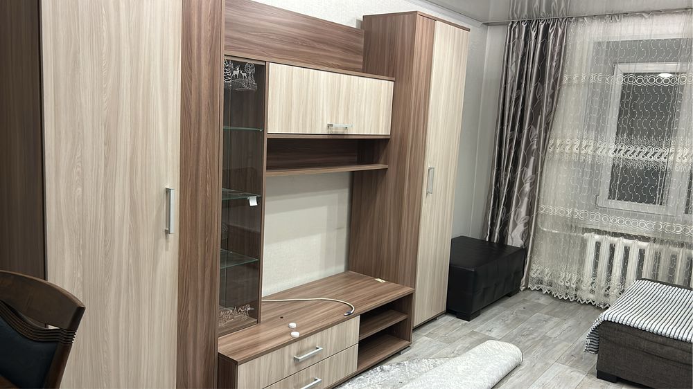 СРОЧНО Продам горку в гостиную