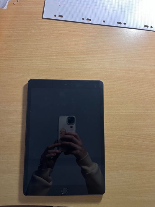 iPad generația a 8-a