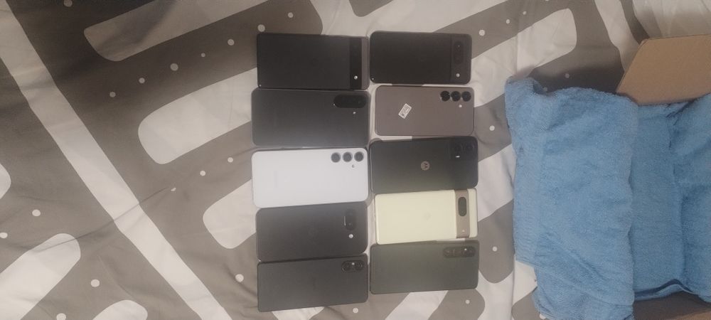 vand lot de telefoane engross